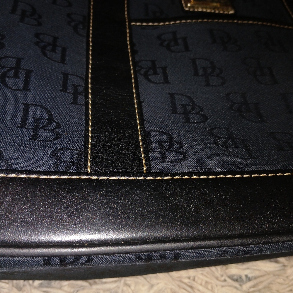 Dooney And Bourke Bag Classic - Picture 7 of 15